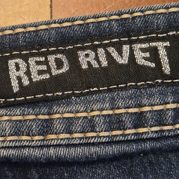 Red Rivet blue denim jean capris distressed juniors size 7 NWOT - Picture 6 of 8